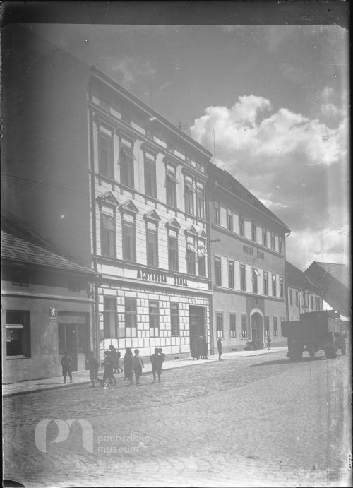 Měšťanská a Obecná škola