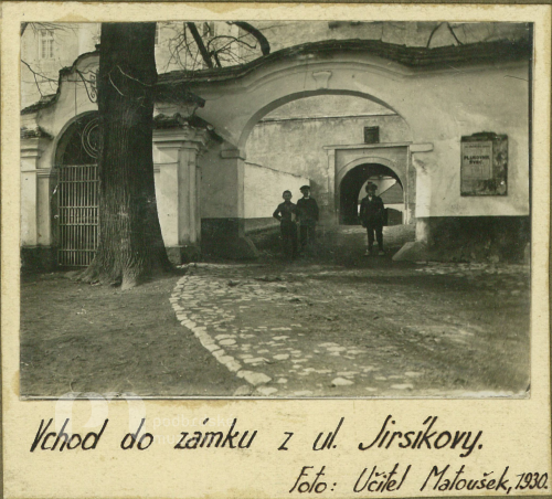 Vchod do rožmitálského zámku