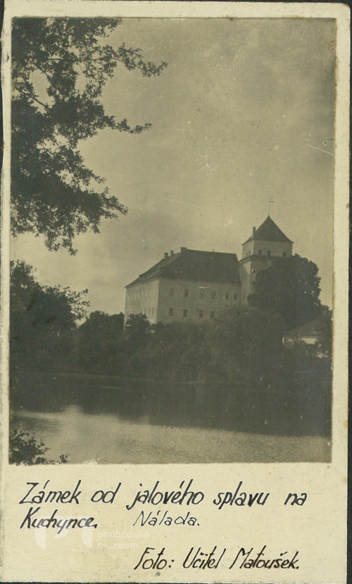 Zámek od jalového splavu