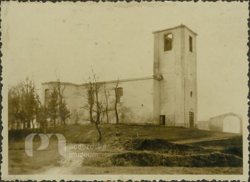 Kostel po požáru