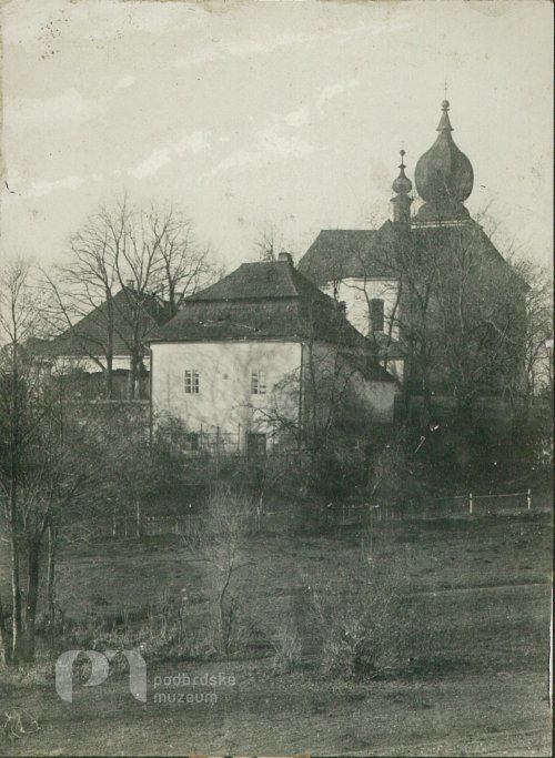 Areál kostela