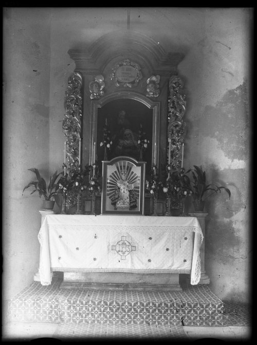 Oltář ve farním kostele