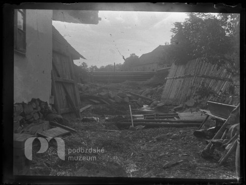 Průrva hráze rybníka Kuchynky