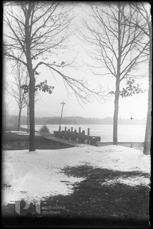 U stavidel rybníka Obžery