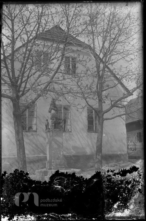 Socha sv. Jana Nepomuckého