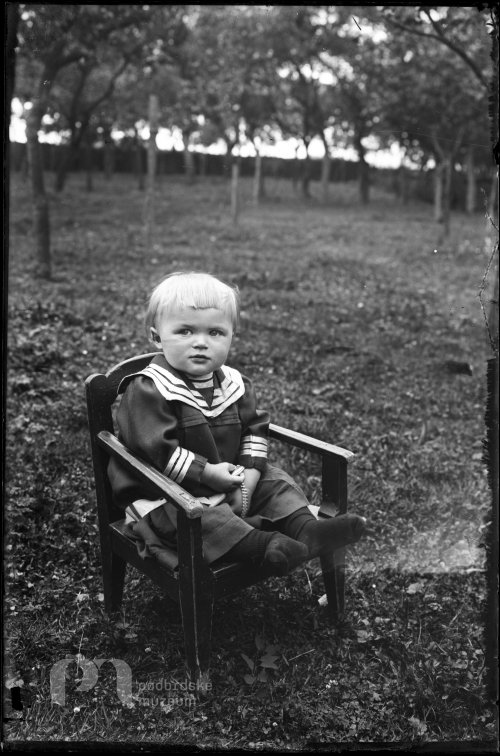 Dítě na židličce