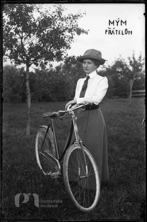 Dáma s bicyklem
