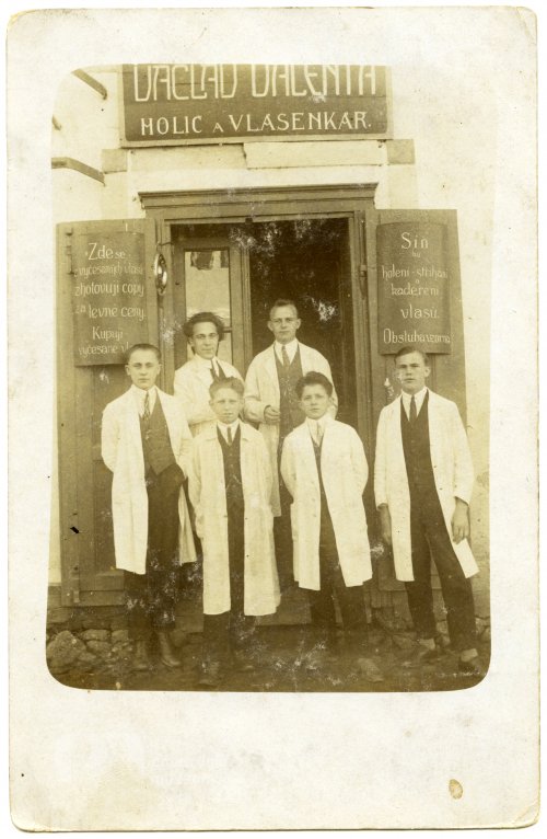 Václav Valenta holič a vlásenkář