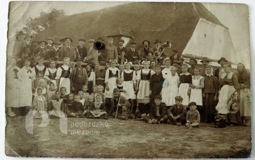 Poslední dožinky na Novém Dvoře