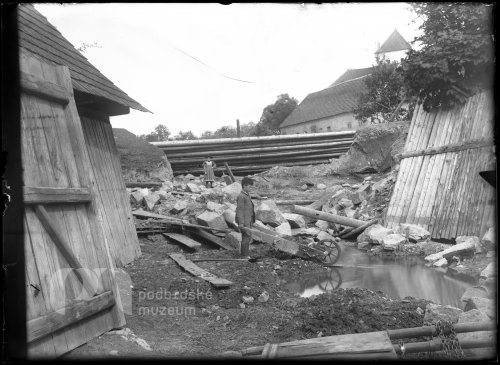 Hráz rybníka Kuchyňky