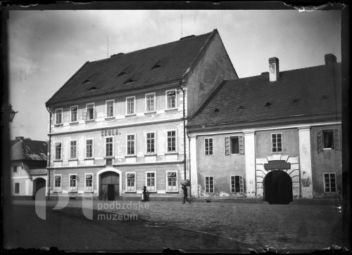 Obecná škola a Panský dům