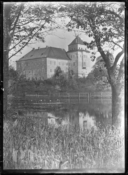 Rožmitálský zámek