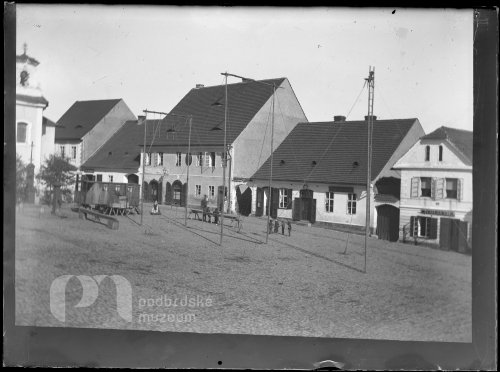 Provazochodci na náměstí v Rožmitále