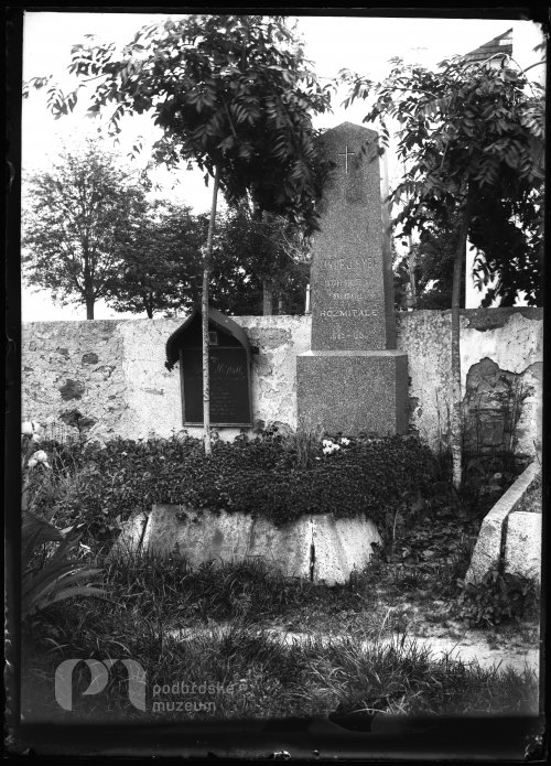 Hrob J. J. Ryby na hřbitově v Rožmitále