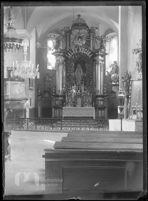 Starý Rožmitál interiér kostela