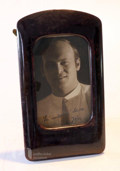 portrét Josefa Tomana s věnováním