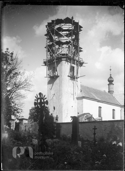 Oprava věže farního kostela