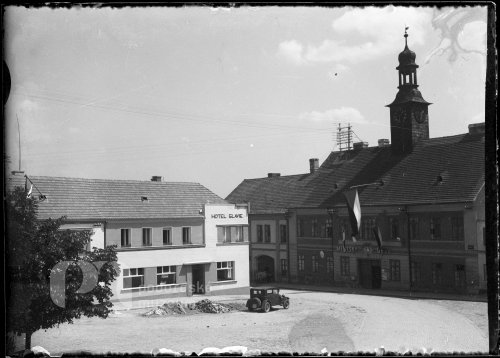 Městský úřad a hotel Slávie