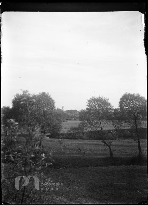 Pohled na kostel ve Starém Rožmitále