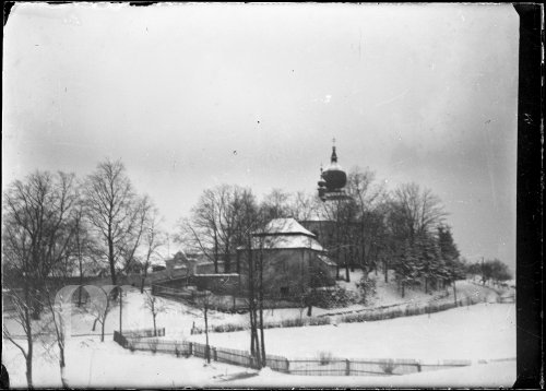 Kostel ve Starém Rožmitále v zimě