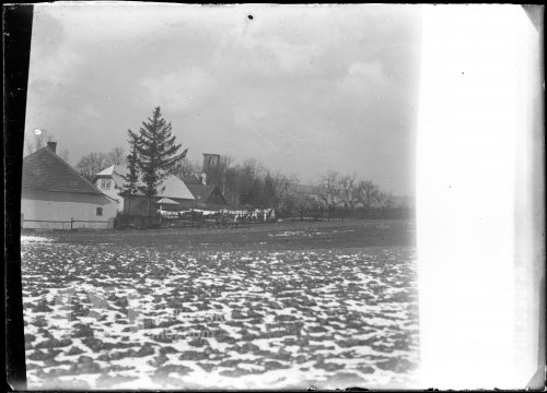 Pohled na vyhořelý kostel