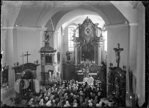 Mše v kostele ve Starém Rožmitále