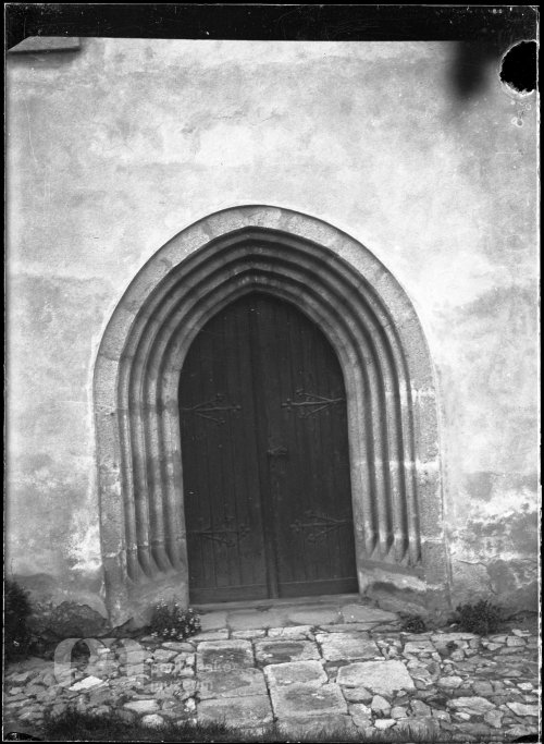 Portál kostela v Bubovicích