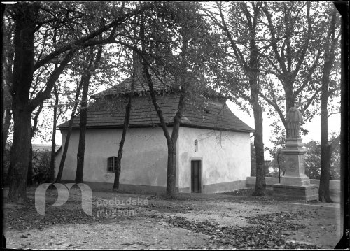 Kaplanka se sochou svatého Jana Nepomuckého