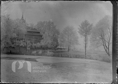 Kostel ve Starém Rožmitále v zimě