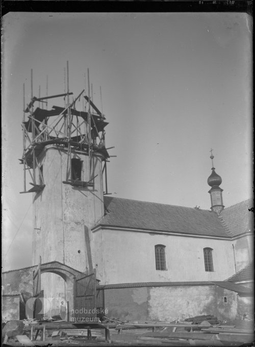 Oprava věže farního kostela