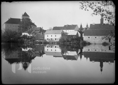 Rožmitálský zámek přes Kuchyňku