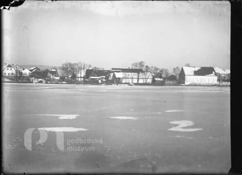 Zamrzlý Podzámecký rybník